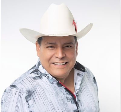 Oscar Flores Headshot 2022