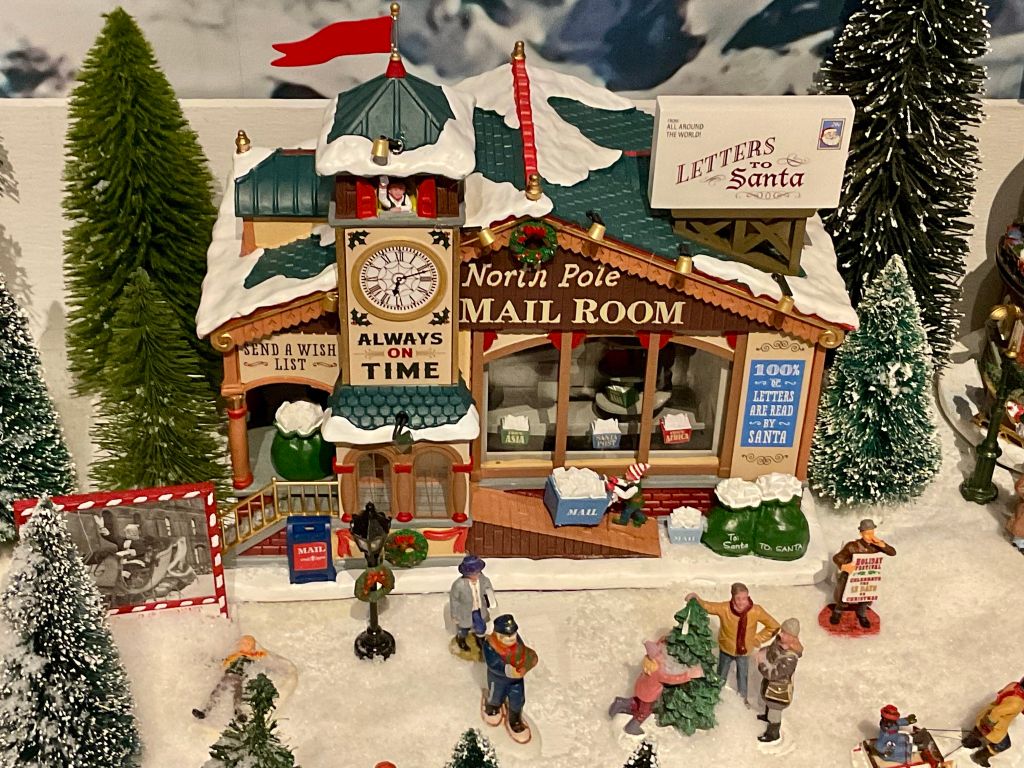 Christmas at Behringer-Crawford Museum