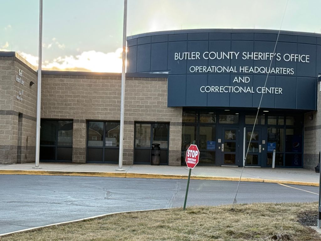 Cárcel de Butler se prepara para detenidos bajo custodia de ICE
