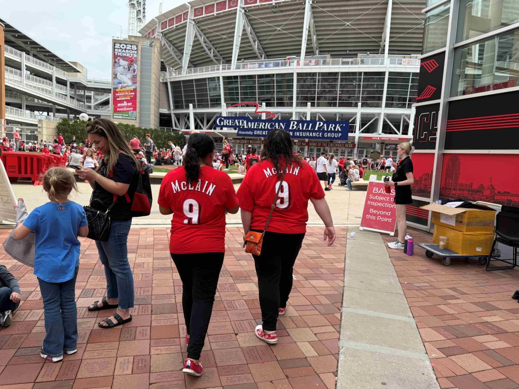 Continúa serie de Rojos contra Rangers en “Cincy”