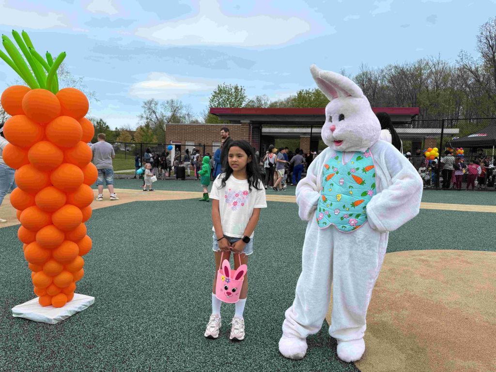 ¡Conejo de Pascua llena de alegría primer “Spring Fling”!