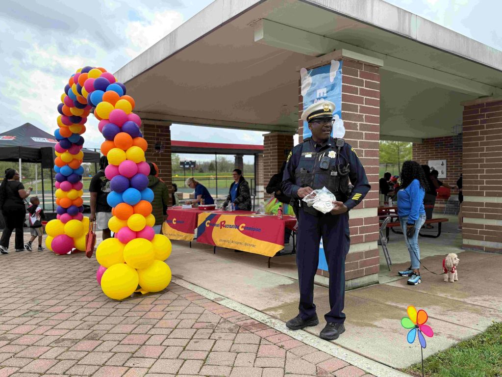 ¡Policía de Cincinnati también compartió con los peques!