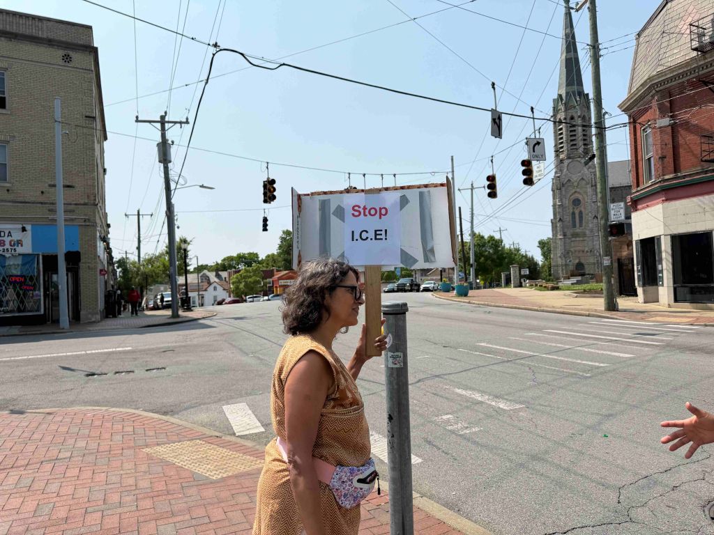 Protesta contra ICE recibe apoyo de ciudadanos estadounidenses