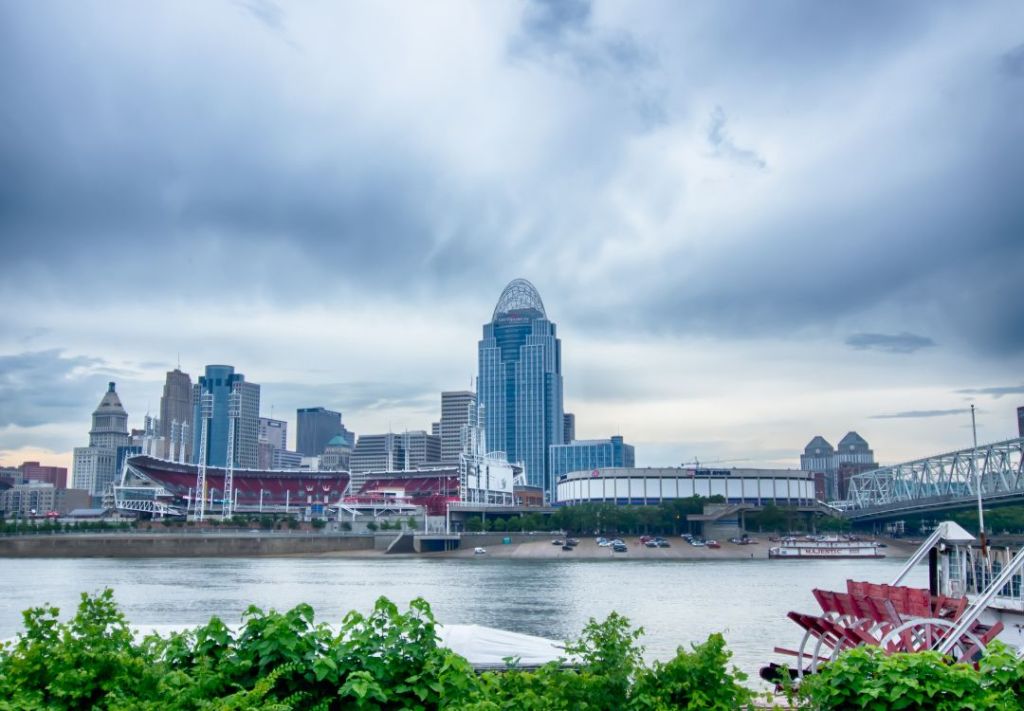 Calor extremo y tormentas aisladas golpean a Cincinnati