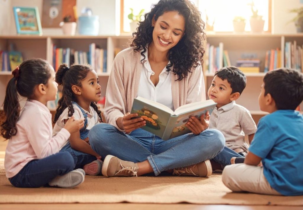 ¿Dónde encontrar actividades para leer cuentos en familia?