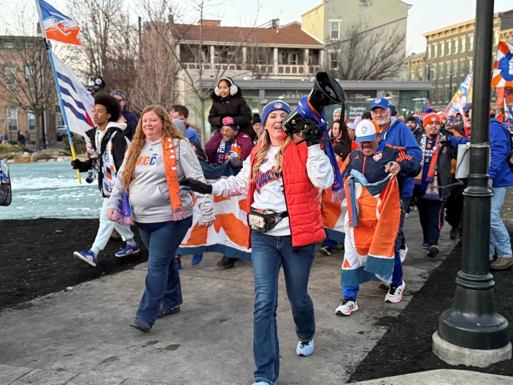 ¡Tras duelo de “infierno”, fanáticos de FCC celebran victoria!