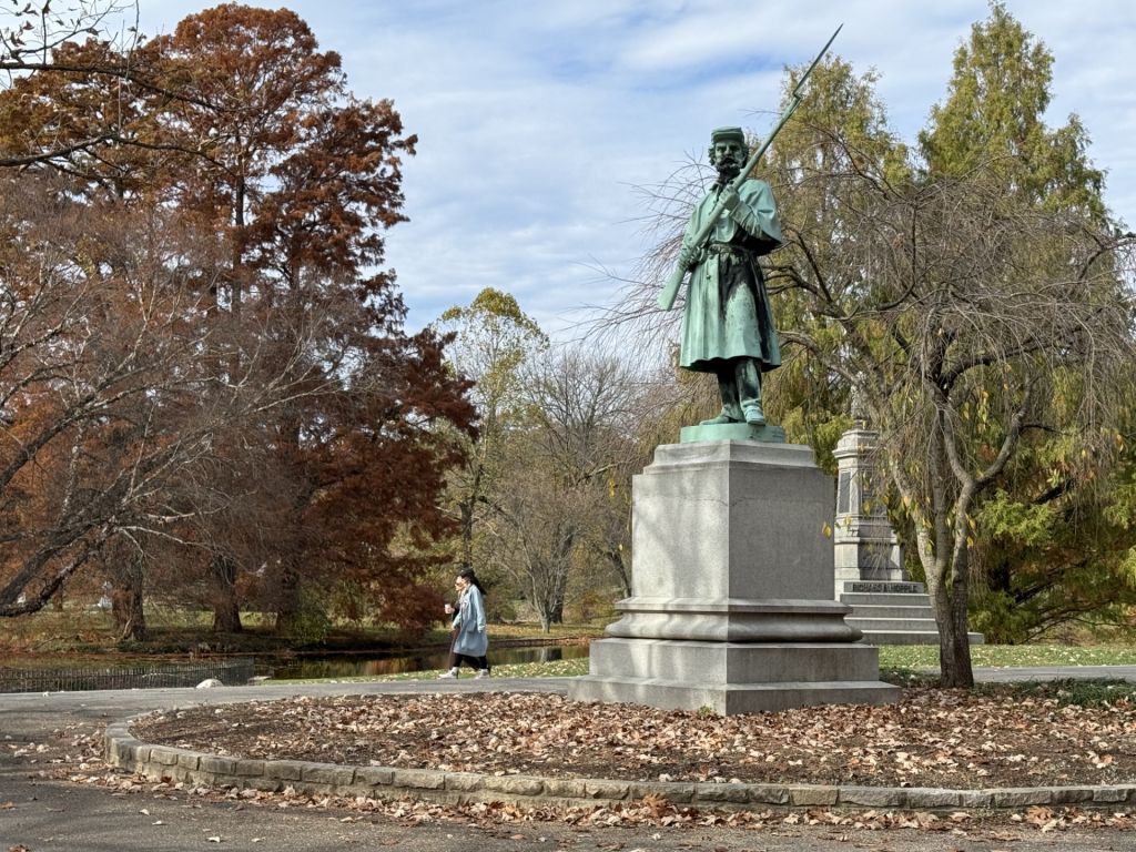 Panteones, curiosidades y misterios, ¿Cómo se “revive” la historia?