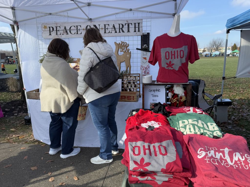 “The Off Market” despide temporada durante exhibición navideña