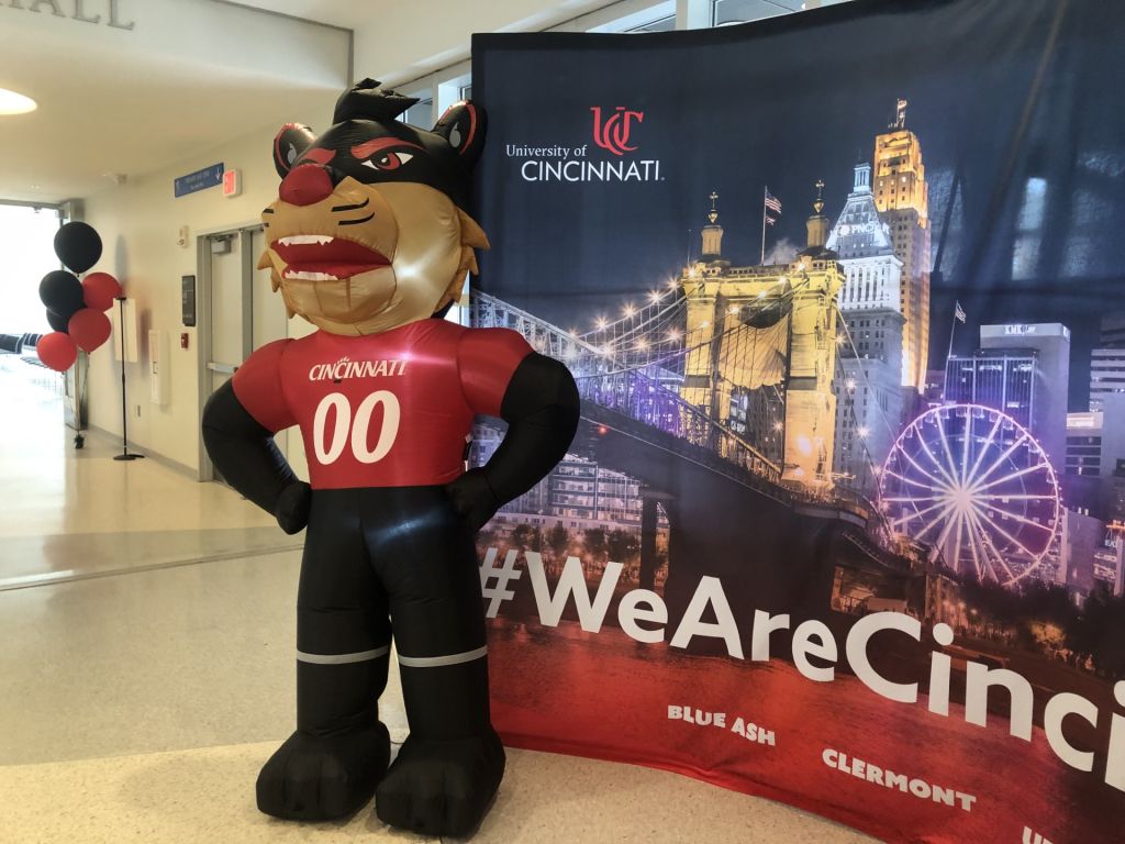 “Crosstown Shootout”: ¡Musketeers y Bearcats listos para clásico!