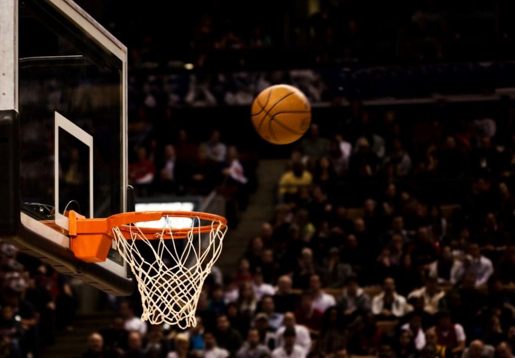 ¿Dónde disfrutar de baloncesto, curiosidades y comedia en la cancha?