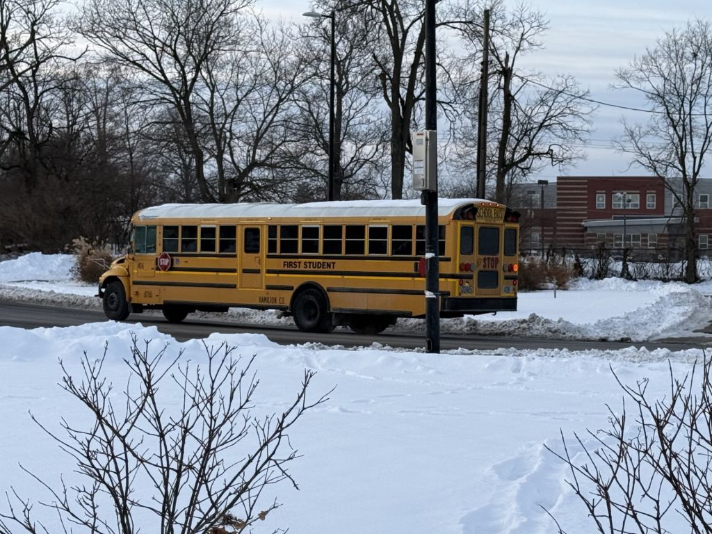 Ante próxima nevada, cierran escuelas de Hamilton y Butler