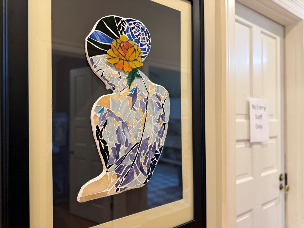 Centro de arte clausura exhibición “Rooms of Grief”