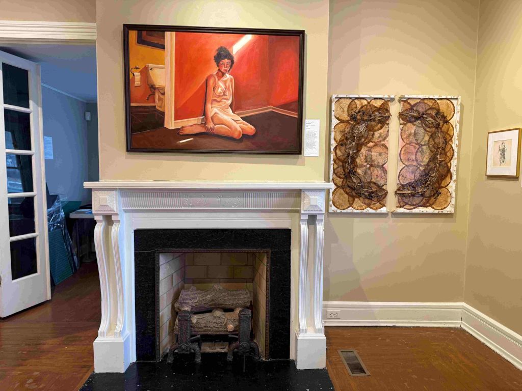 Centro de arte clausura exhibición “Rooms of Grief”