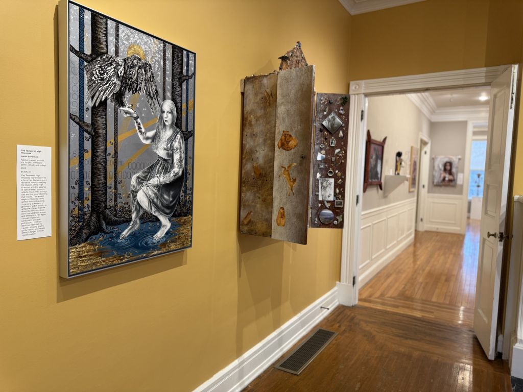 Centro de arte clausura exhibición “Rooms of Grief”