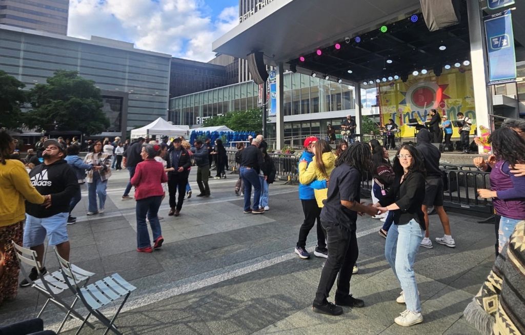 Cincinnati celebra su tradicional fiesta de pueblo: Cincy-Cinco