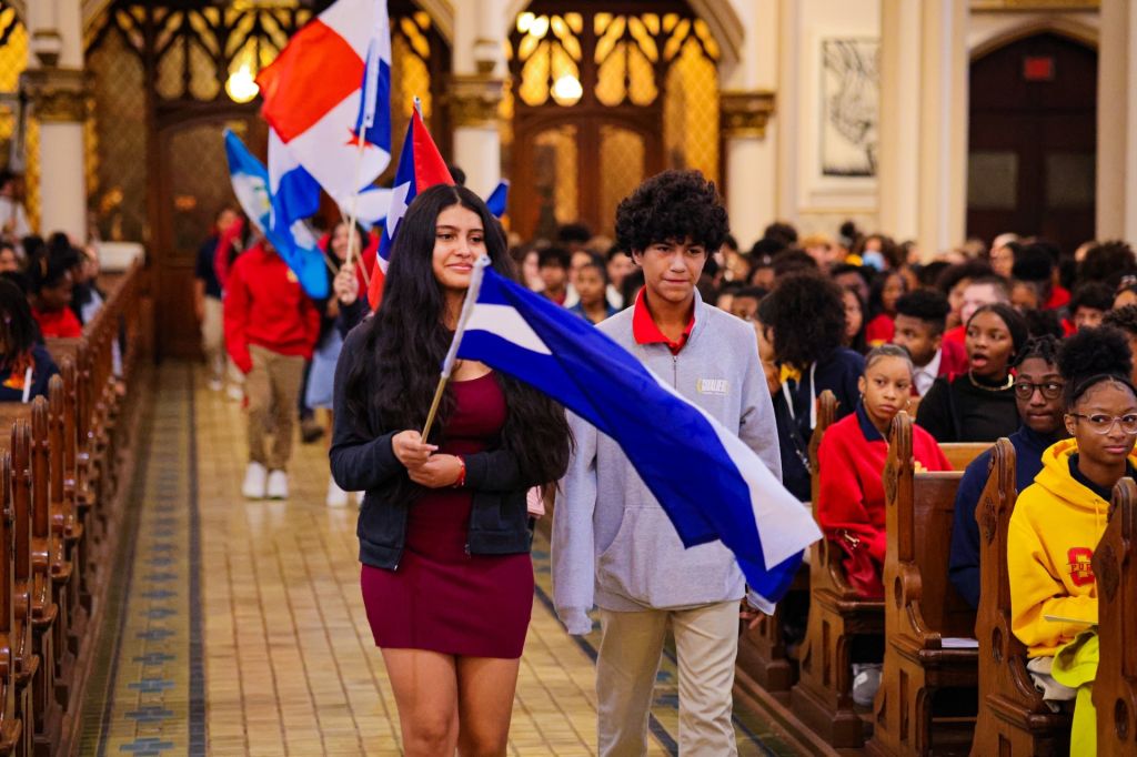 Programas estatales y becas están disponibles para educación católica 