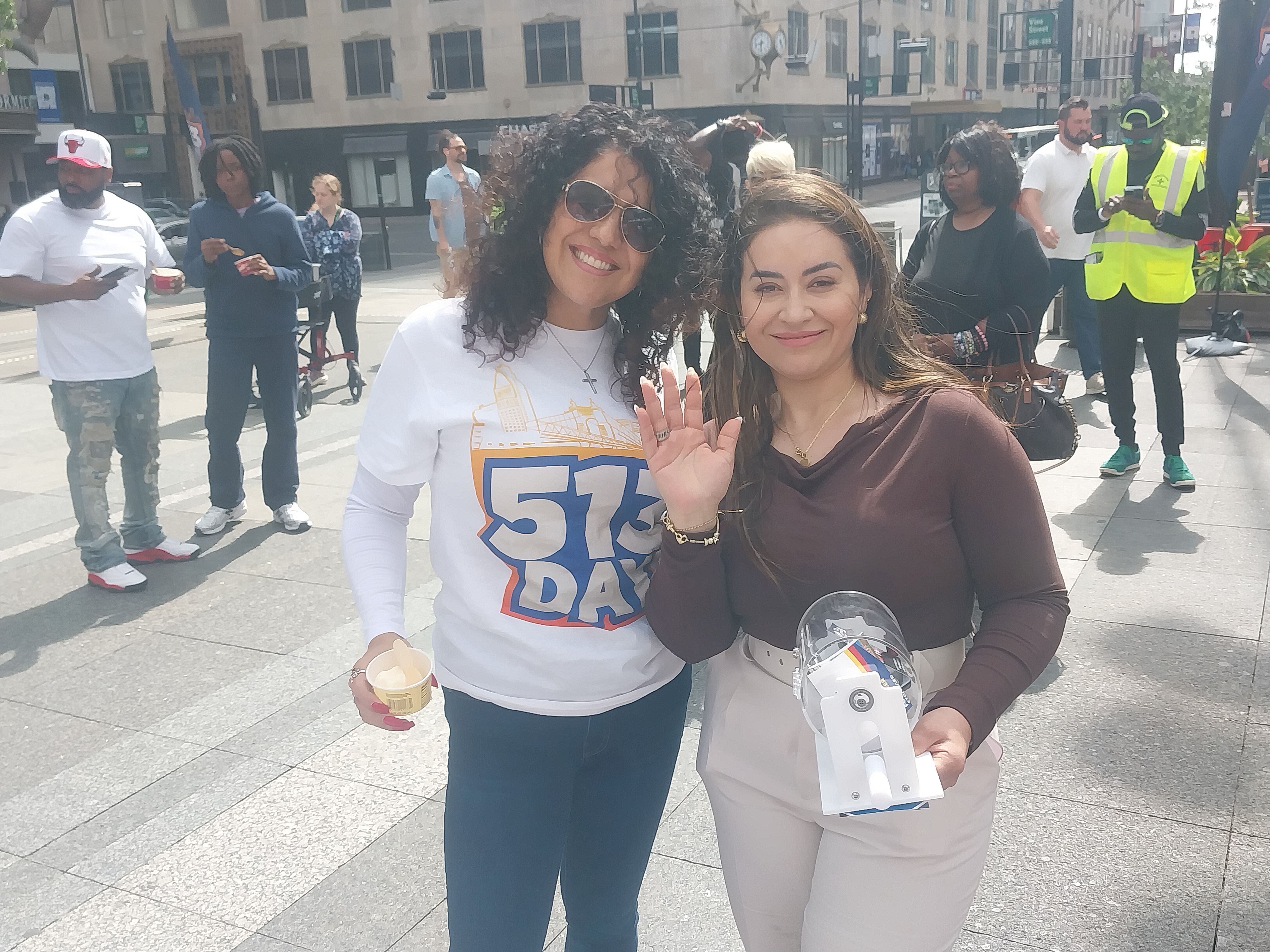 ¡Con La Mega 101.5 FM, el “513 Day” también se celebra en español!