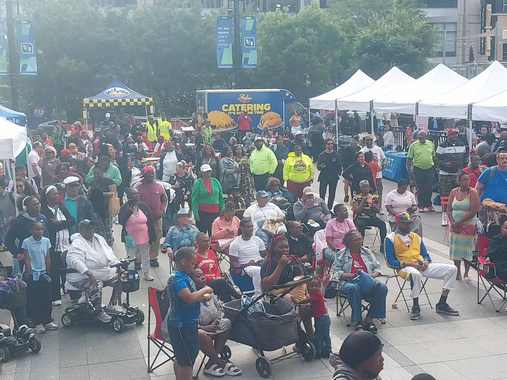 ¡Con La Mega 101.5 FM, el “513 Day” también se celebra en español!